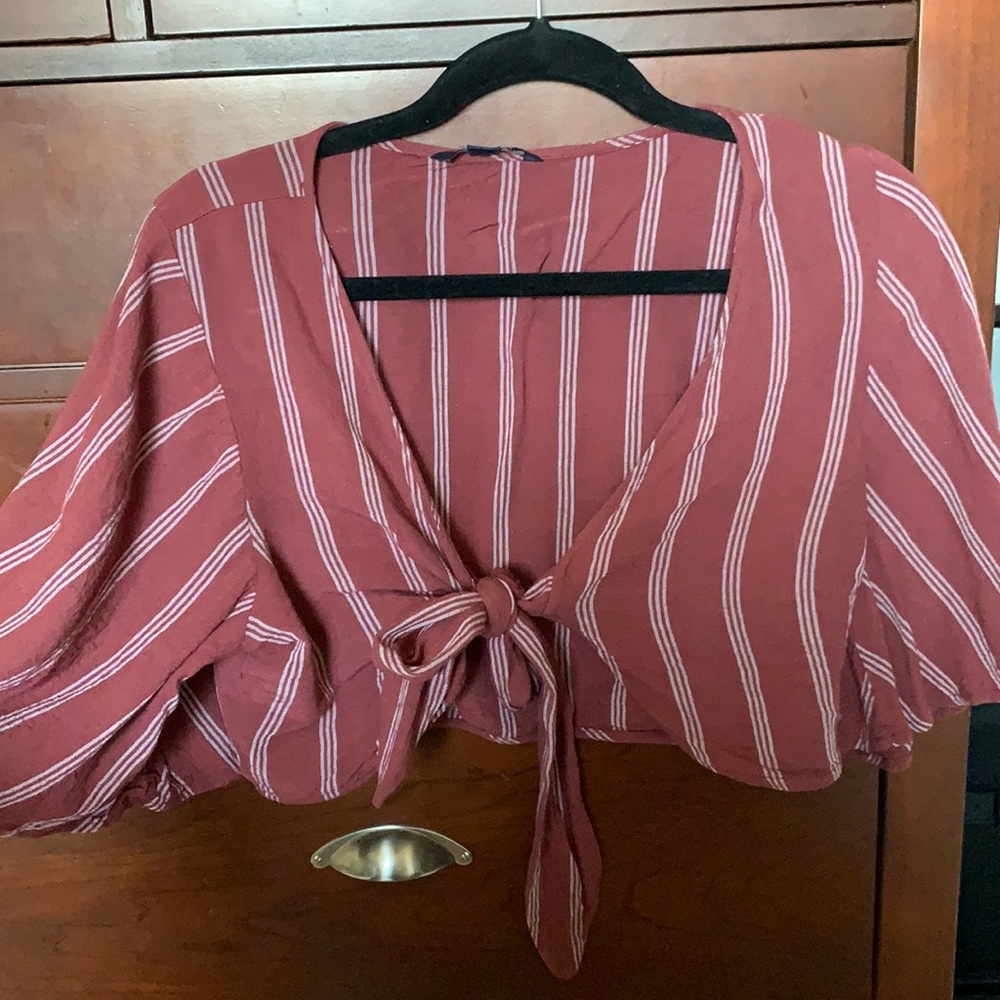 Maroon striped tie top